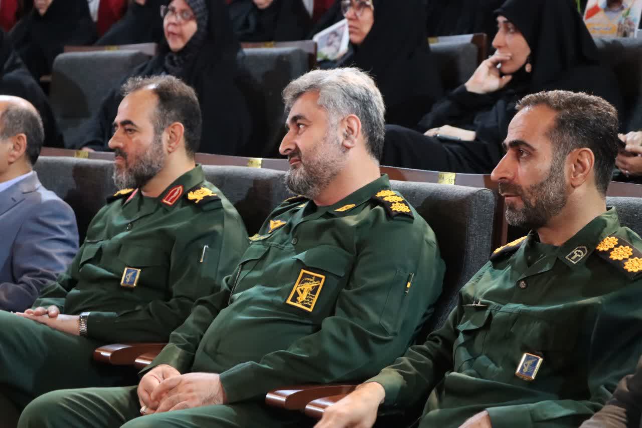  سردار دامغانی: زنان نقش معماری اجتماعی را در انقلاب اسلامی ایفا کردند