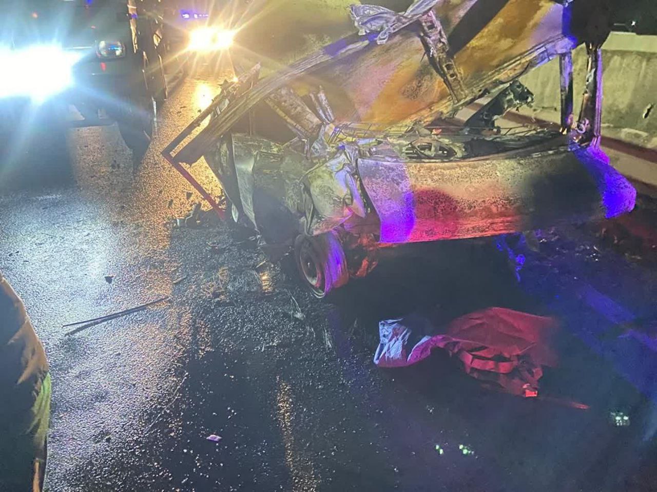 تصادف مرگبار در محور صومعه سرا   کسما/ سرنشینان پراید در آتش سوختند!