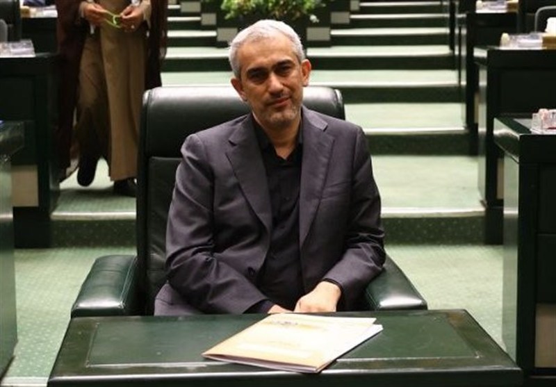 مدنی‌ زاده وزیر اقتصاد شد 
