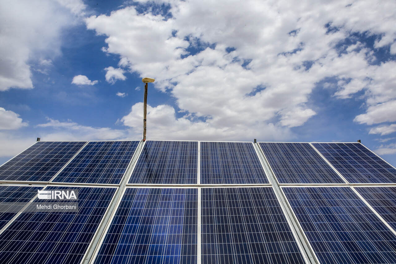  صدور ۹۶ مجوز و بهره برداری از ۱۹ مگاوات ظرفیت شهرک‌های صنعتی تخصصی خورشیدی تاکنون