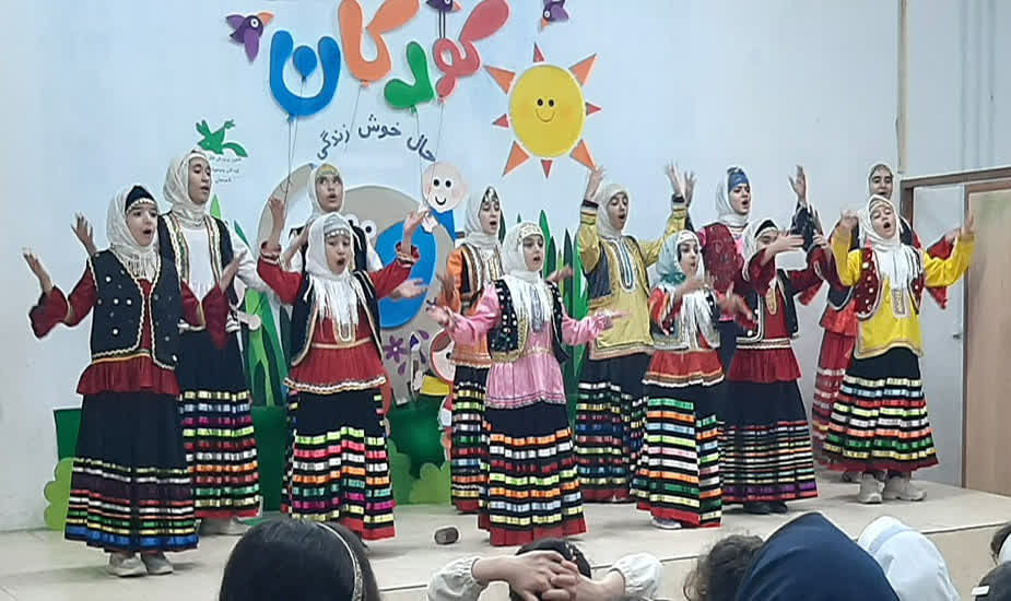 رقابت کودکان و نوجوانان گیلانی در جشنواره «نغمه‌های روشن فردا»