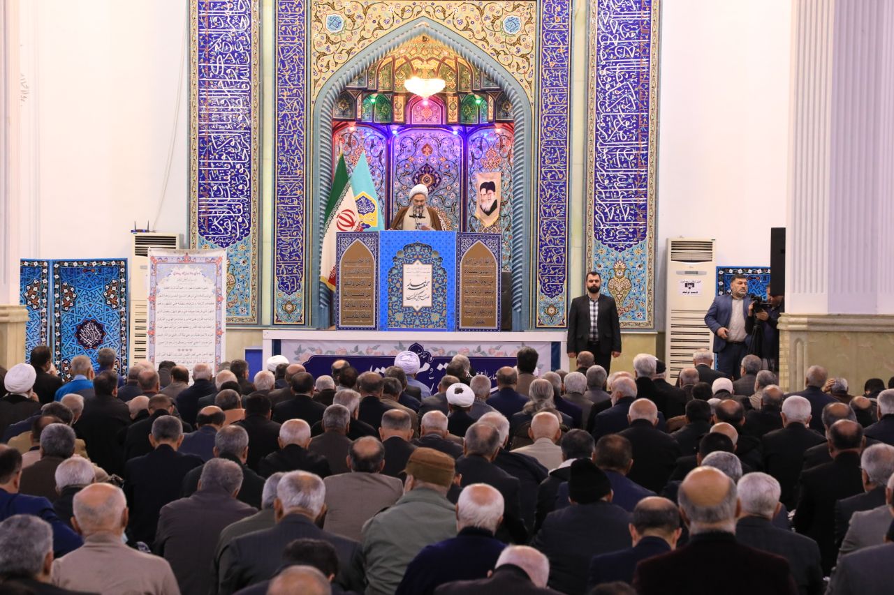مسئولان باید این مردم و همراهی‌های آنان را قدر بدانند