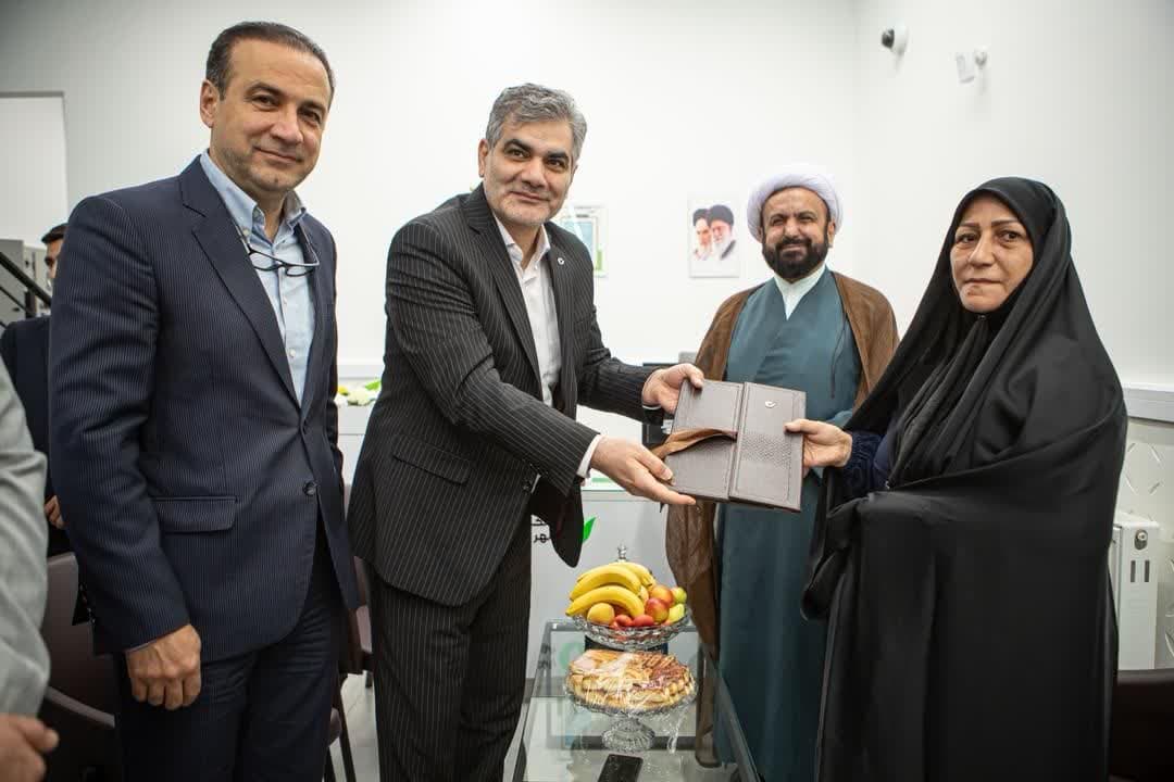 افتتاح ساختمان جدید شعبه معلم بانک قرض‌الحسنه مهر ایران در رشت + تصاویر