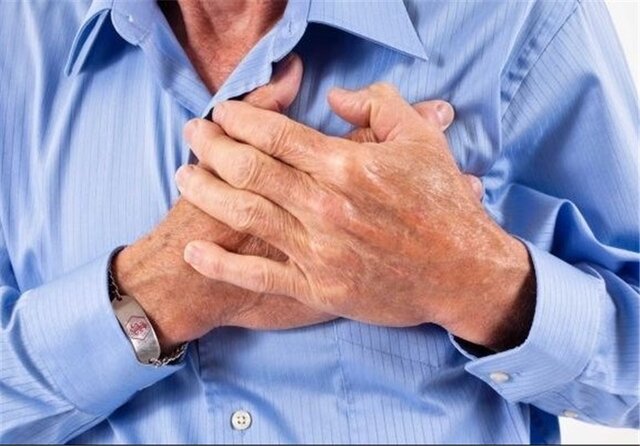 چگونه تا رسیدن اورژانس به فرد دچار سکته قلبی کمک کنیم؟
