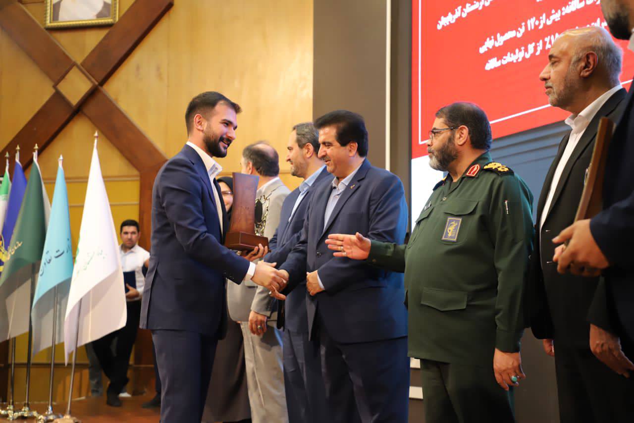 دریافت نشان ملی اقتصاد مقاومتی؛ افتخاری دیگر برای شرکت نیوساد و صنعت استان گیلان