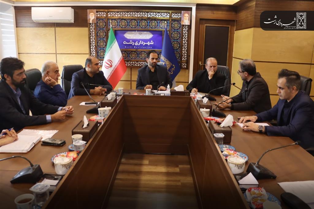 شهر رشت به جانمایی ، نصب دکل‌ها و رفع نقاط کور نیاز جدی دارد