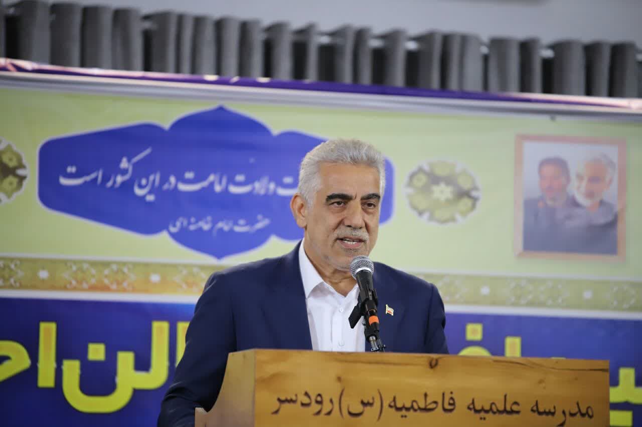 مردم افراد صالح، متعهد و متخصص را راهی مجلس کنند