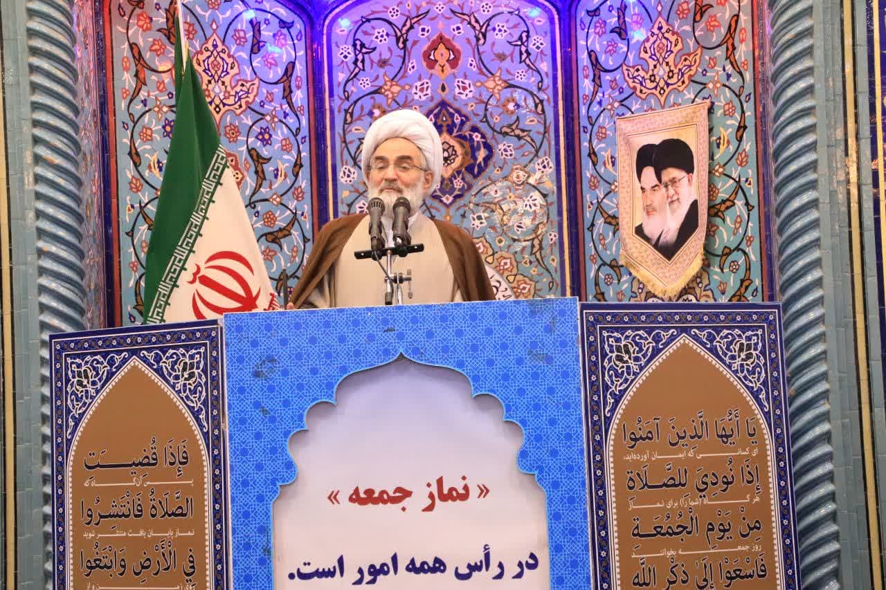 مسئولان نظارت بر بازار را تشدید و با اخلالگران برخورد کنند