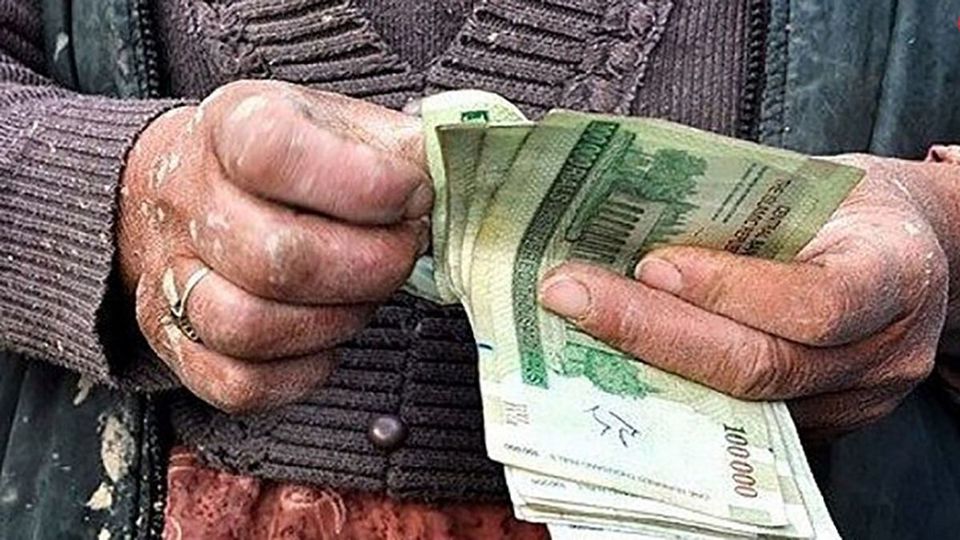توافق اولیه برای افزایش دستمزد کارگران؛ اختلاف بر سر دو موضوع ادامه دارد